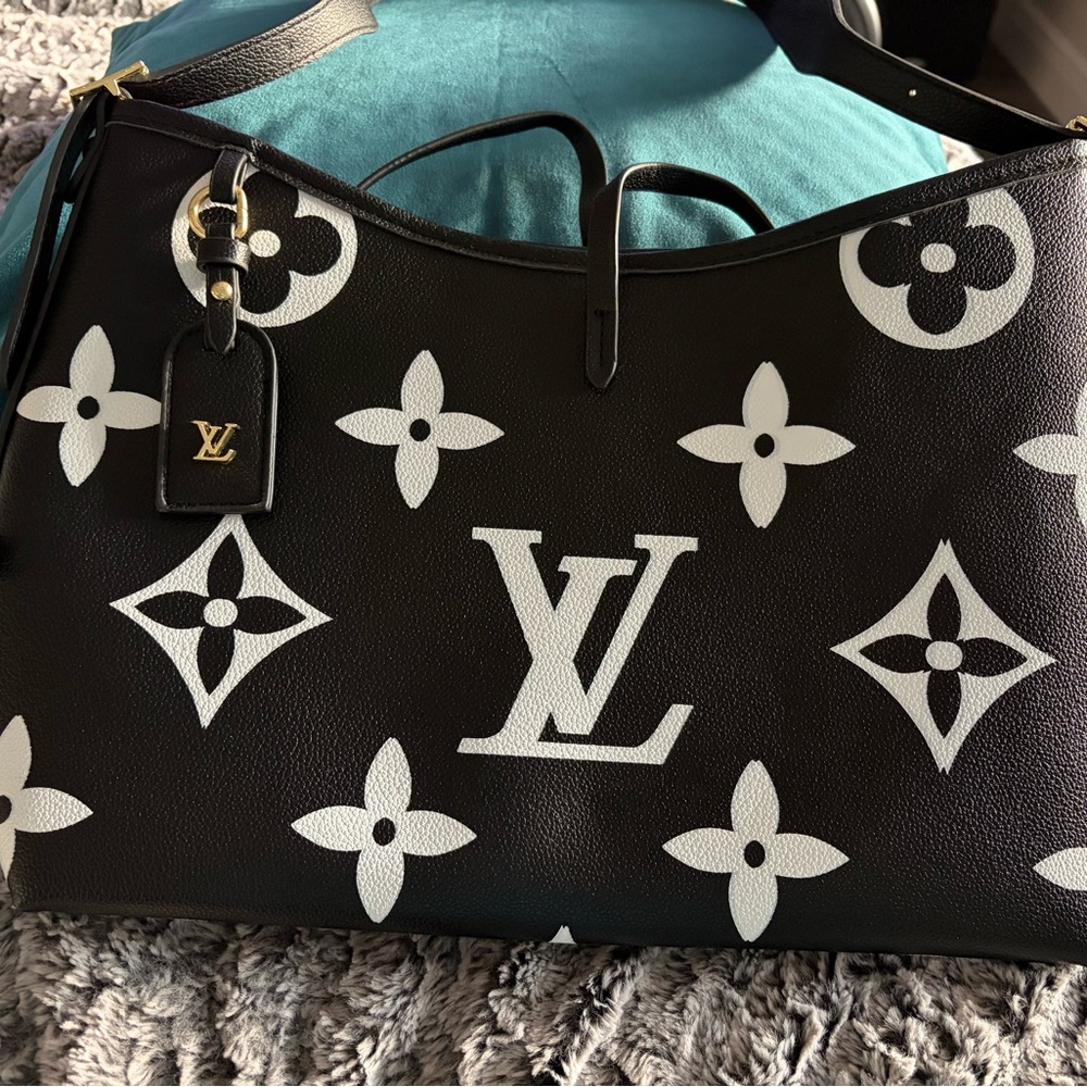 Louis Vuitton Black Shoulder Bag with White Monogram ** INSPIRED BAG **